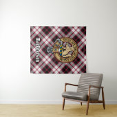 Clan MacPherson Crest over de jacht op Tartan Wandkleed (In Situ (horizontaal))