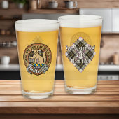 Clan MacPherson Crest over Jurk Tartan Glas