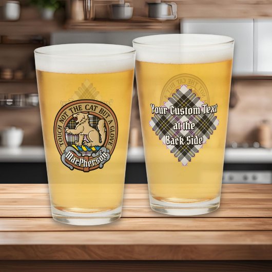 Clan MacPherson Crest over Jurk Tartan Glas