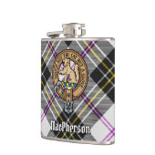 Clan MacPherson Crest over Jurk Tartan Heupfles (Links)
