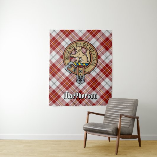 Clan MacPherson Crest over rode jurk Tartan Wandkleed (In situ)