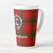 Clan MacQuarrie Tartan en Crest Latte Mok (Rechterhoek)