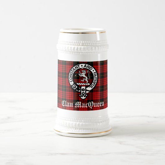 Clan MacQueen Crest Badge & Tartan Bierpul (Center)