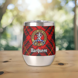 Clan MacQueen Crest boven Tartan