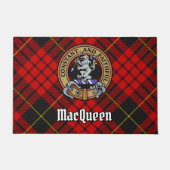 Clan MacQueen Crest boven Tartan Deurmat (Voorkant)