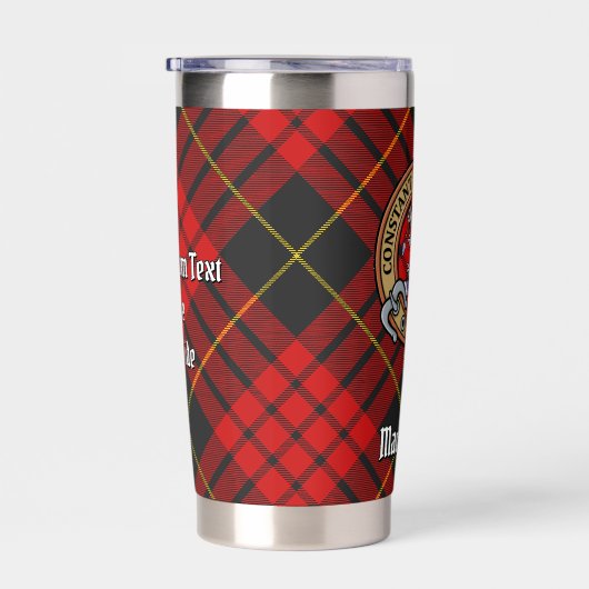 Clan MacQueen Crest boven Tartan Geïsoleerde Drinkbeker (Rechts)