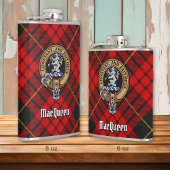 Clan MacQueen Crest boven Tartan Heupfles