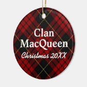 Clan MacQueen Scottish Red en Black Tartan Keramisch Ornament (Links)