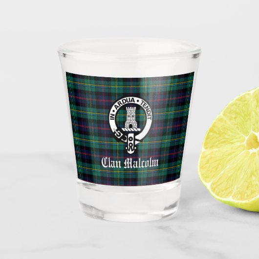 Clan Malcolm Crest Badge en Tartan Shot Glas (Voorkant)