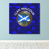 Clan Malcolm Crest & Tartan Knot op Thistle Canvas Afdruk (Insitu (Houten vloer))