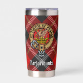 Clan Marjoribanks Crest over Tartan Geïsoleerde Drinkbeker (Voorkant)