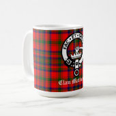 Clan Matheson Crest Badge en Tartan Koffiemok (Voorkant links)