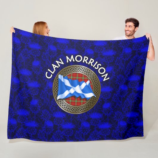 Clan Morrison Tartan Knot & Flag Fleece Deken (In situ)