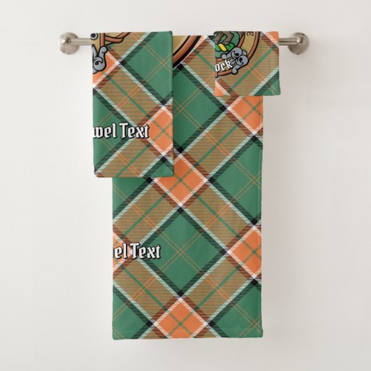 Clan Pollock Crest over Tartan Bad Handdoek (Insitu)