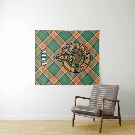 Clan Pollock Crest over Tartan Wandkleed (In Situ (horizontaal))