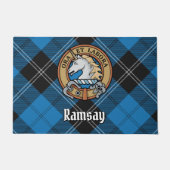 Clan Ramsay Crest over Blue Hunting Tartan Deurmat (Voorkant)