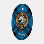 Clan Ramsay Crest over Blue Hunting Tartan Keramisch Ornament (Rechts)