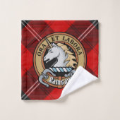 Clan Ramsay Crest over Red Tartan Bad Handdoek (Wasdoekje)