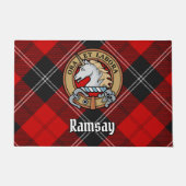 Clan Ramsay Crest over Red Tartan Deurmat (Voorkant)