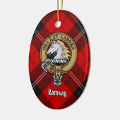 Clan Ramsay Crest over Red Tartan Keramisch Ornament (Links)