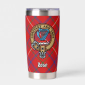 Clan Roos Crest over Tartan Geïsoleerde Drinkbeker (Voorkant)