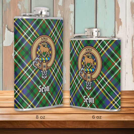 Clan Scott Crest over Green Tartan Heupfles