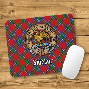 Clan Sinclair Crest over Rode Tartan Muismat