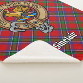 Clan Sinclair-wapen over rode tartan Sherpa Deken (3/4)