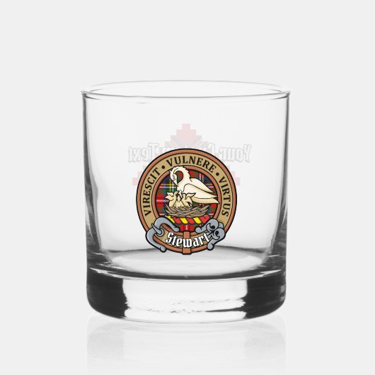 Clan Stewart Crest over Royal Tartan Whisky Glas (Voorkant)