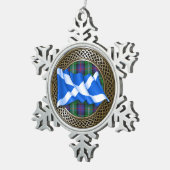 Clan Sutherland Tartan Knot & Flag Tin Sneeuwvlok Ornament (Rechts)