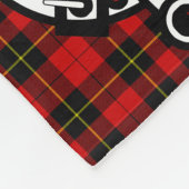 Clan Wallace Crest Badge en Tartan Fleece Deken (Hoek)