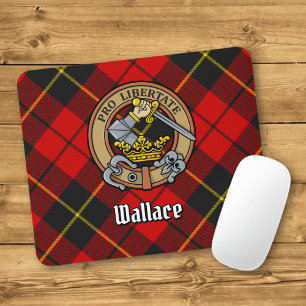 Clan Wallace Crest over tartan Muismat