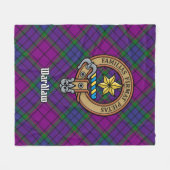 Clan Wardlaw Crest over Tartan Fleece Deken (Voorkant (Horizontaal))