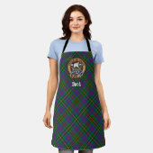 Clan Wood Crest boven Tartan Schort (Gedragen)