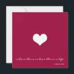Claret Red & White Minimalist Wedding Invitation Kaart<br><div class="desc">Alle tekst op deze minimalistische, rode en witte trouwuitnodiging is volledig aanpasbaar. Als u een minimalistische blik wilt, kunt u ook het hart afbeelding verwijderen. Het citaat aan de voorzijde zegt: "Waar liefde is, is leven." Je kunt wel gebruiken wat je maar wilt. Verander het gewoon met de persoonlijke optie....</div>
