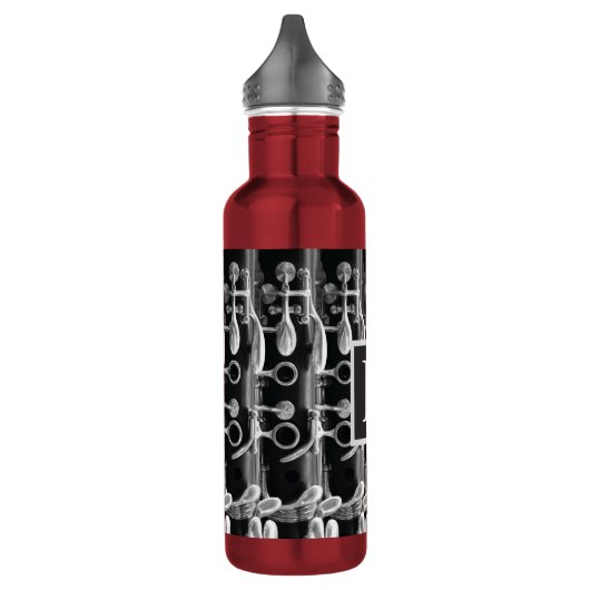 Clarinet met rood, zwart en wit monogram waterfles (Links)