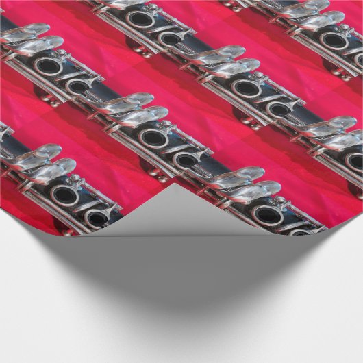 Clarinet on Red Cadeaupapier (Hoek)