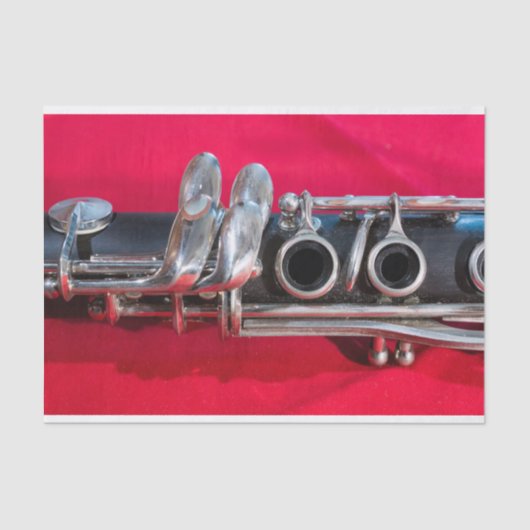 Clarinet on Red Tissuepapier (Voorkant)