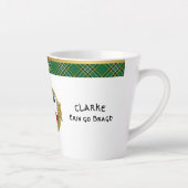 Clarke Irish Shield & Tartan gepersonaliseerd Latte Mok (Rechts)