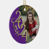 Class 2024 Afstuderen Foto Paarse Keramisch Ornament (Rechts)