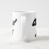 Class of 2026 black typography graduation grote koffiekop (Achterkant)