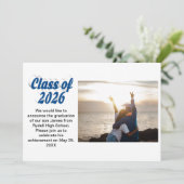 Class of 2026 blue text graduation photo kaart (Staand voorkant)