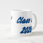 Class of 2026 blue typography graduation grote koffiekop (Voorkant rechts)
