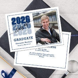 Class of 2026 Navy Blue Modern Bold Photo Grad Aankondiging