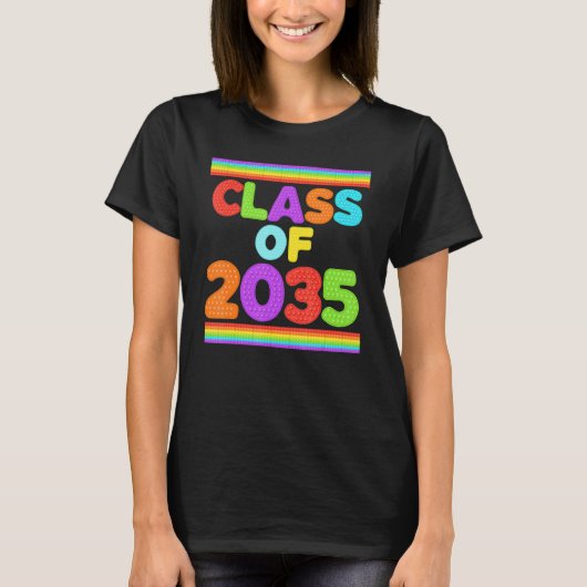 Class of 2035 Growing With Me Kindergarten Graduat T-shirt (Voorkant)