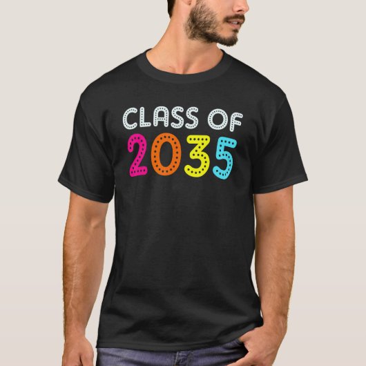 Class Of 2035 Kindergarten Pre k Grow with Me Grad T-shirt (Voorkant)