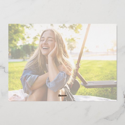 Classic Afstuderen Fotosjabloon Gold Script Folie Uitnodiging (Achterkant)