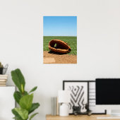 Classic Baseball Glove on Infield Dirt Poster (Thuiskantoor)