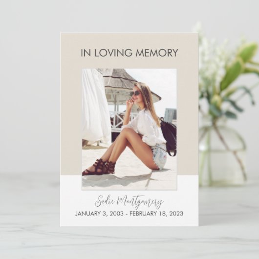 Classic beige & white begrafenis programma (Staand voorkant)