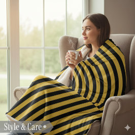 Classic Black and Metallic Gold Striped Sherpa Deken